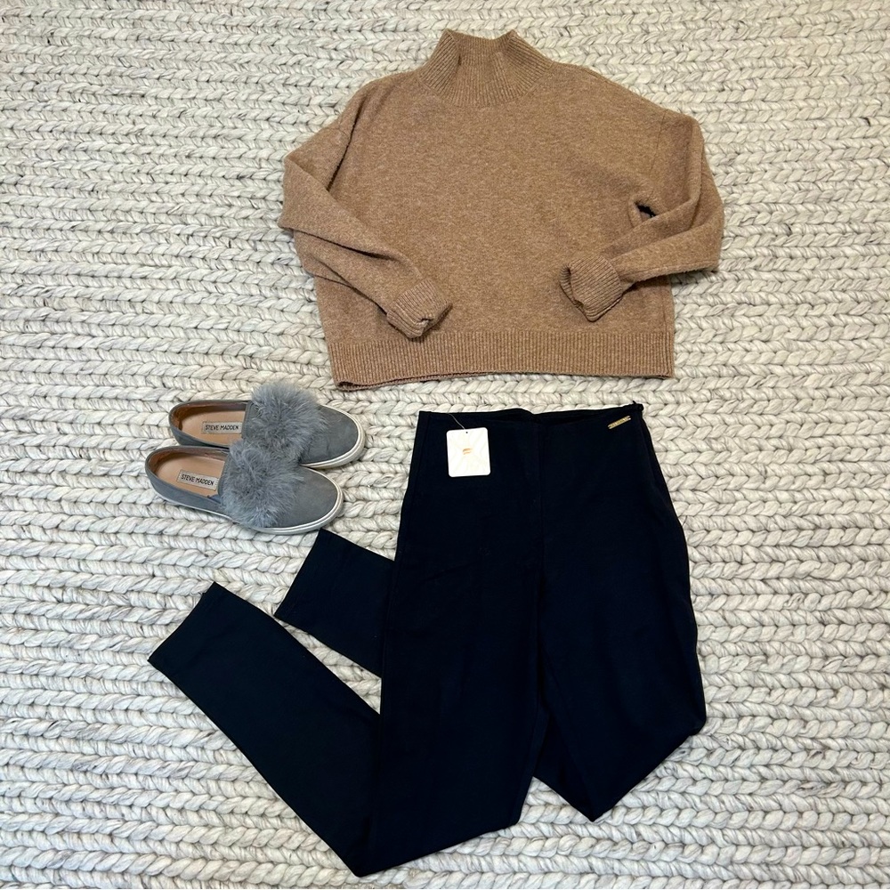 NWT 24/7 Skinny Pant